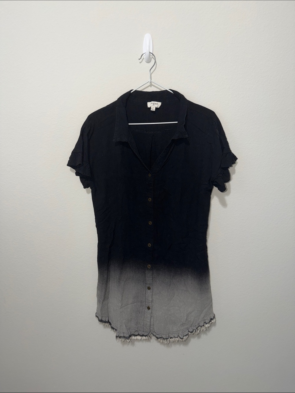 Umgee Black to Gray Ombre Button-Down Shirt SU09